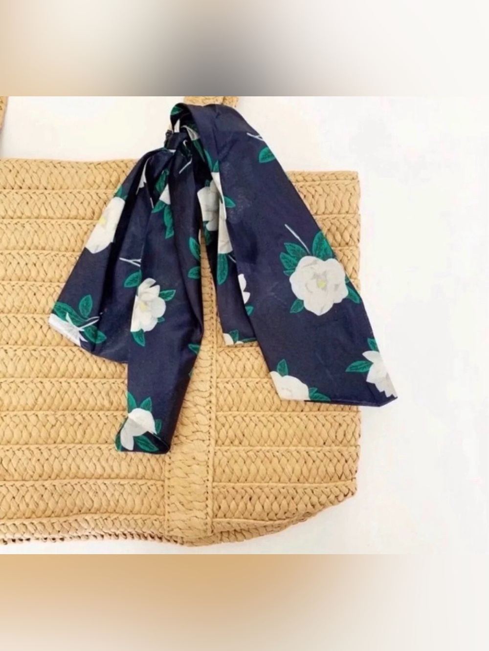 Draper James Straw Bag with Floral Navy Blue Scarf $75 retail